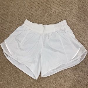 Lululemon Hotty Hot Shorts 4”